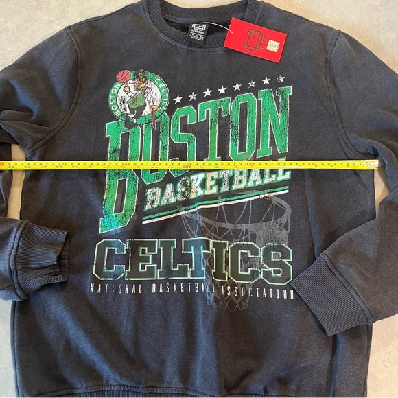 Boston Celtics Crewneck Sweater - Black. Medium. New. Ultra Game - Picture 6 of 6
